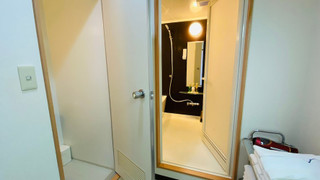 エグゼクティブルーム : 定員2名-4名 喫煙可