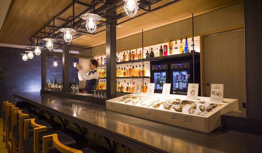 レストランのバーカウンター / 5