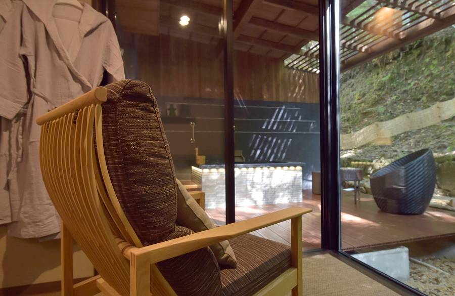 「山のテラス」室内 / 3