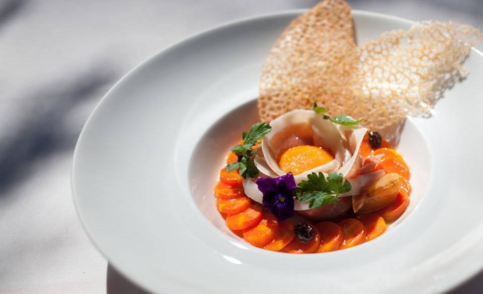 季節の食材を生かした
軽井沢フレンチ / 2