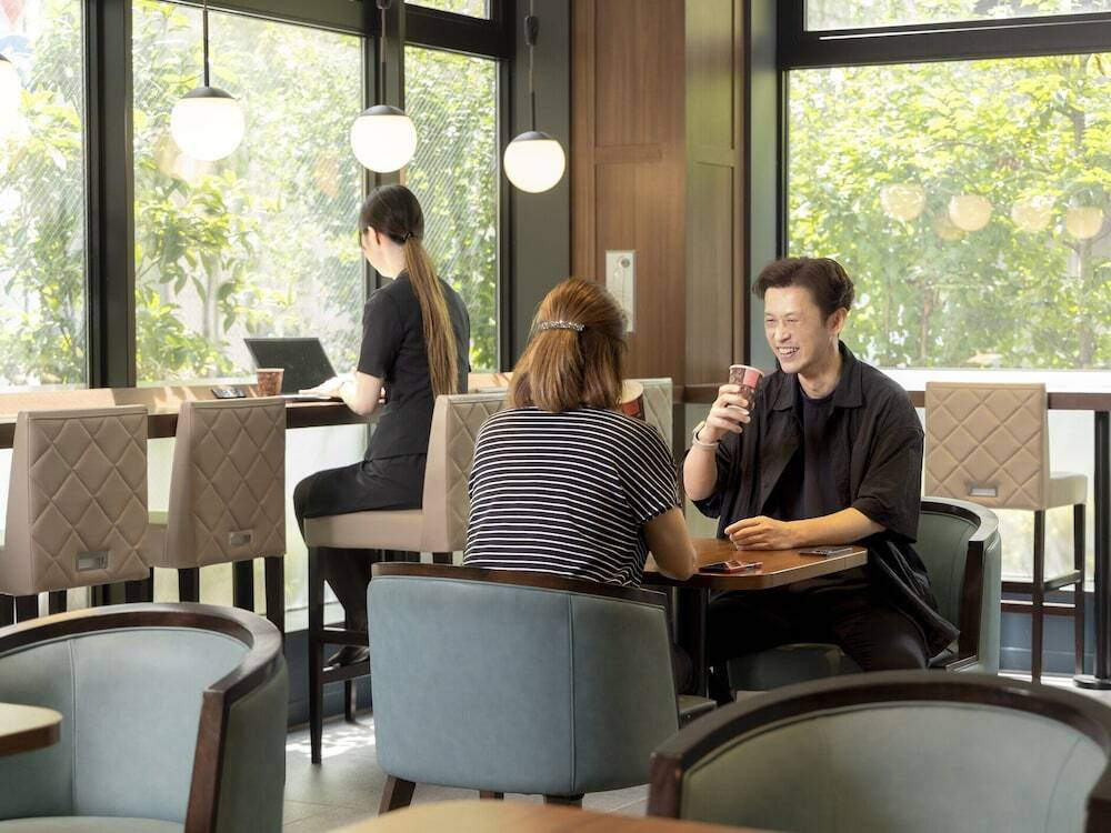 ロビーラウンジ