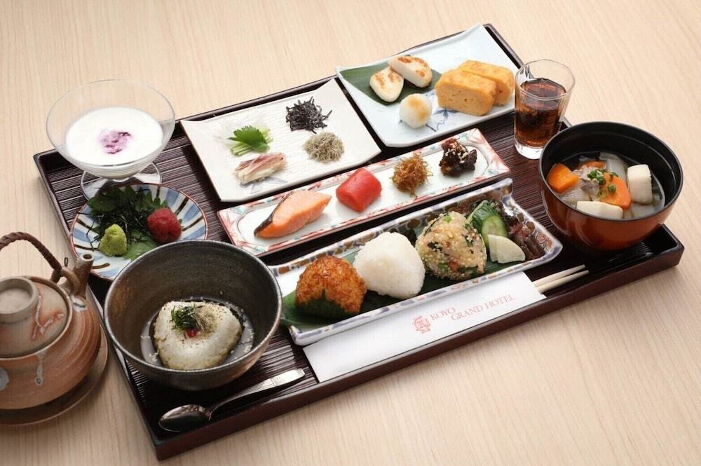 朝食
