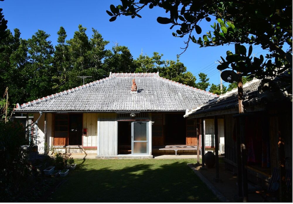 4.のどかな地元集落になじむ宿『古民家 かねや』【本部町】3950051