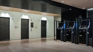 エレベーター / 1