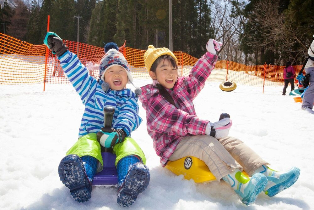 冬季　そり遊び