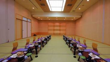 ボールルーム / 4