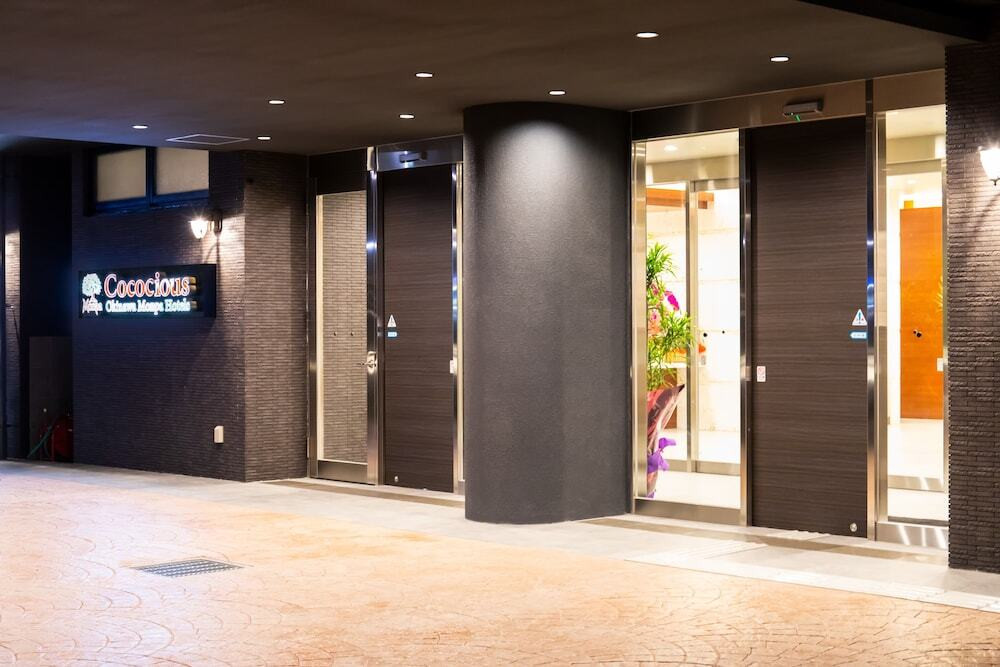 エントランス①