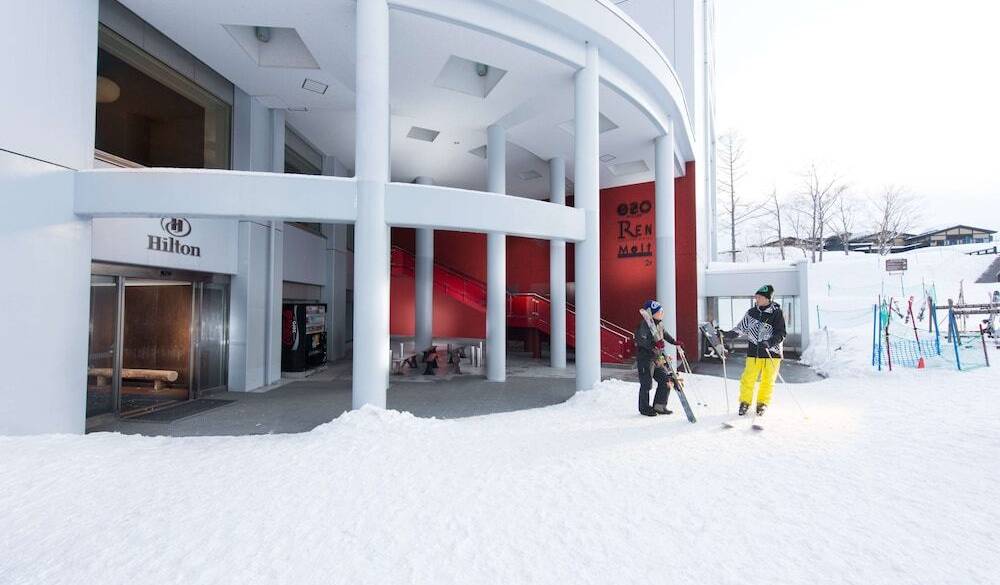 ホテルの目の前がゲレンデ！ / 1