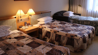 トリプルルーム　喫煙（ベッド2台＋エキストラベッド1台）