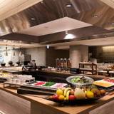 フレッシュな朝食で
朝から元気に / 2