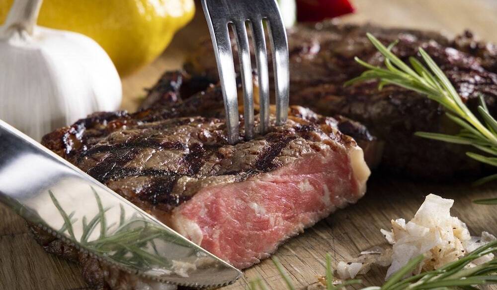 レッド&ブラック　ステーキ一例 / 4