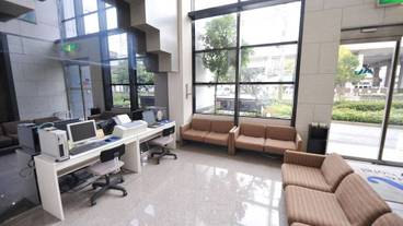 ロビー応接スペース / 2