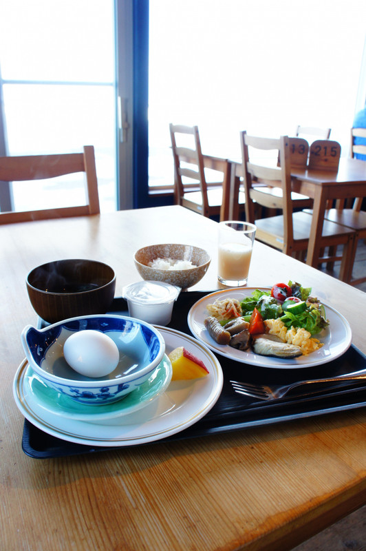 流氷を眺めながらの朝ごはん