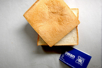 「スワンベーカリー 銀座」 料理 40301215 スワン食パン