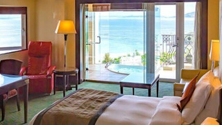 EXESロイヤルプールスイート ラウンジアクセス付き 最大2名 禁煙