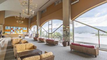 ロビーラウンジ / 10