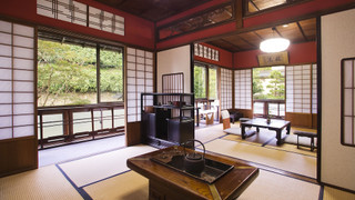 和室 デラックス 角部屋 2人部屋 専用トイレ付 マウンテンビュー (孔雀)