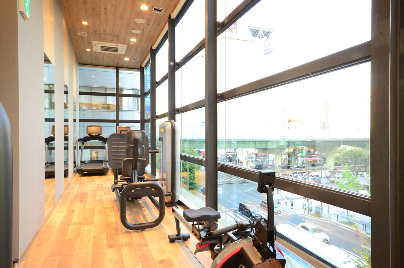 大浴場で旅疲れを癒せるキャビン型ホテル3481910