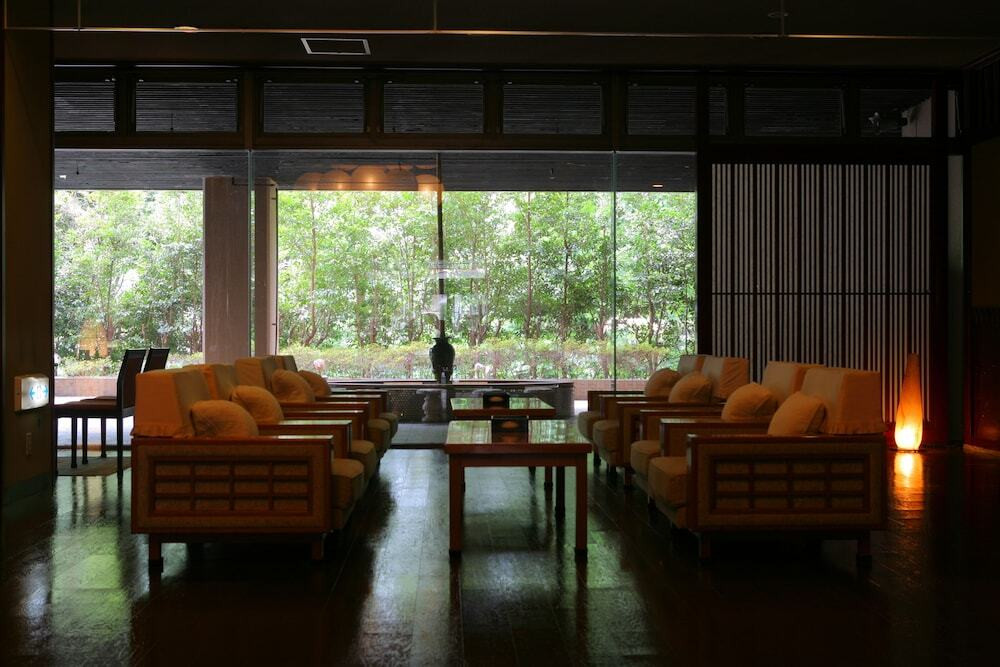 充実した施設を楽しみながら、彼と非日常を味わえる老舗旅館3486233