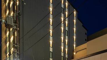 施設の正面 / 16