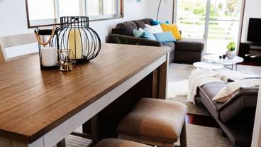 客室内のダイニングエリア / 8