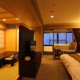 半露天風呂付き客室の一例(1) / 3