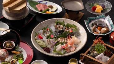 食事・飲み物 / 3