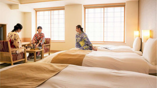 デラックストリプル