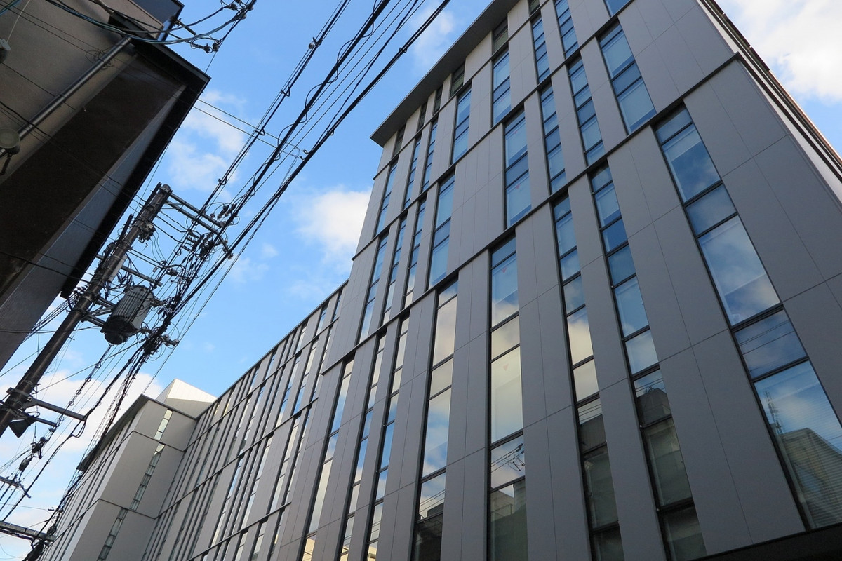 ホテル奥は木屋町通に面しています