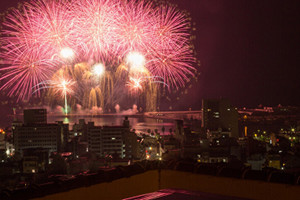 宿から見える花火に感動