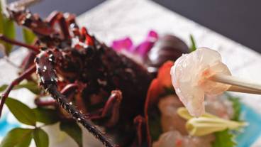 食事・飲み物 / 11