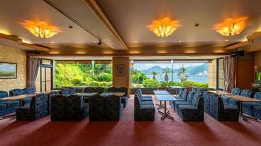 ロビーラウンジ / 4