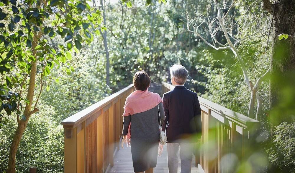 エリアマップを持って庭園を散策 / 5