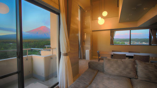 コーナースイートルーム 11F 角部屋富士山ビュー 禁煙