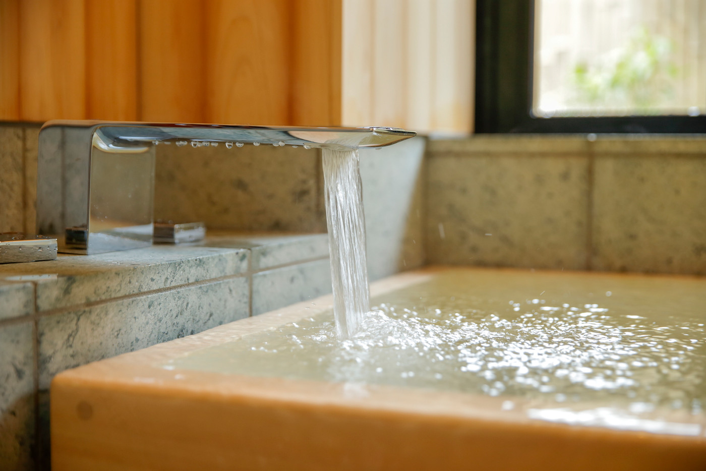 一流料亭の板前が作る和定食で、ほっこり迎える朝4230884