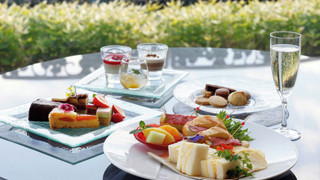 コンフォート ルーム キングベッド 1 台 シティビュー (Club Lounge Access)