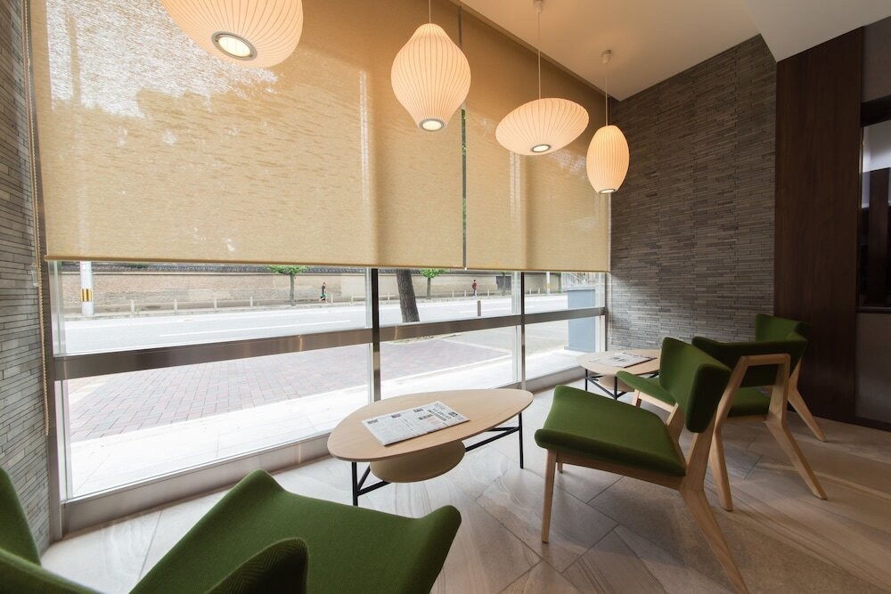 ロビーラウンジ