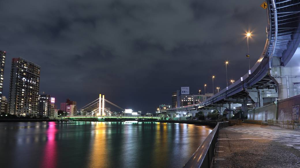 都心のホテルだから
夜の散歩も楽しい
 / 2