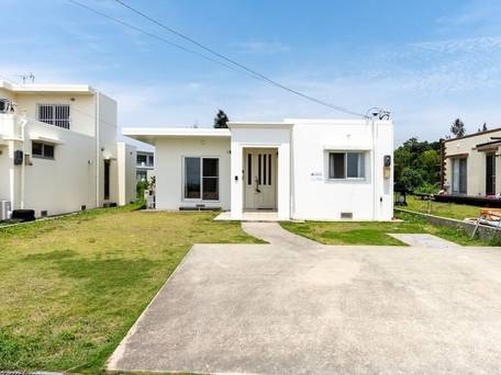 LiB PLUS VILLA NAGO / 1