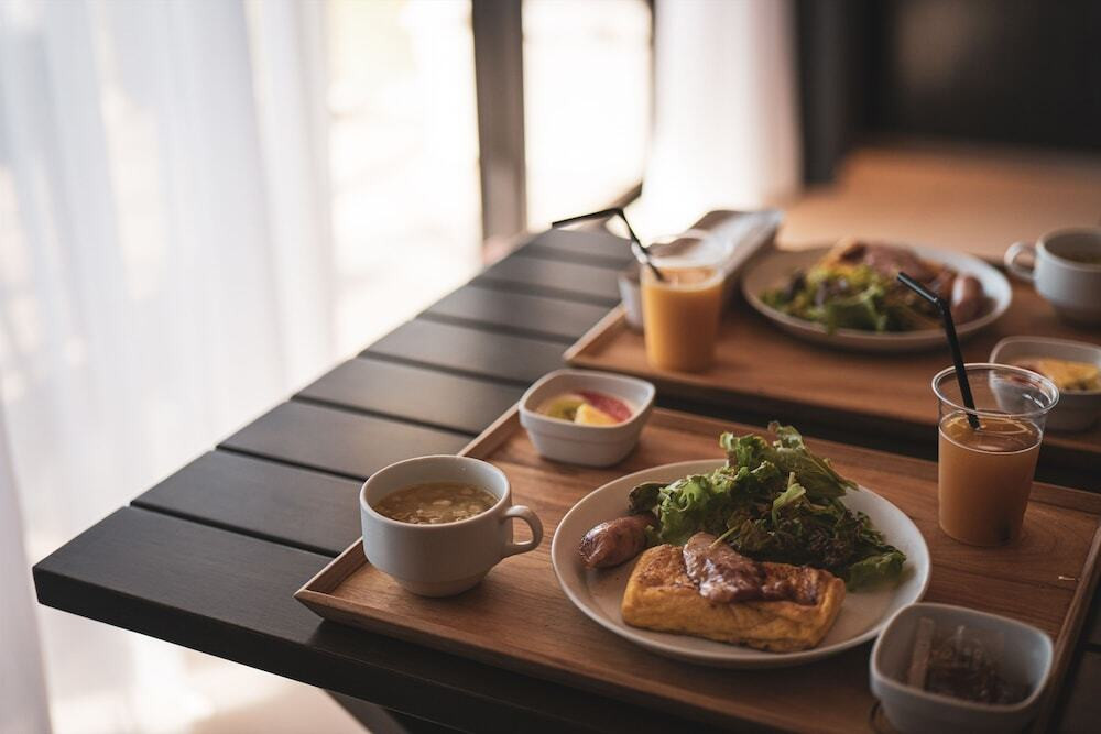 朝食