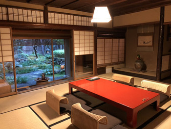 「俵屋旅館」 内観 96102199 富士の間