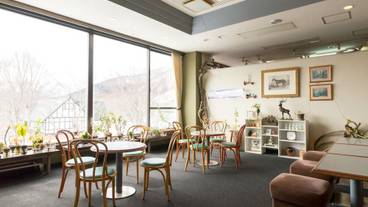 ロビーラウンジ / 5