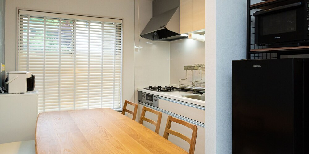 客室内のダイニングエリア