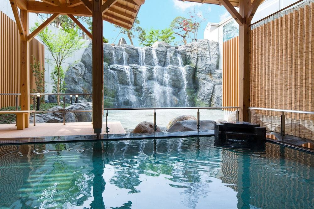 美しい山々の絶景に心がほぐれる3977684