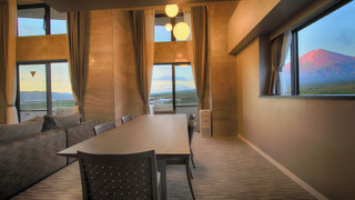 コーナースイートルーム 11F 角部屋富士山ビュー 禁煙