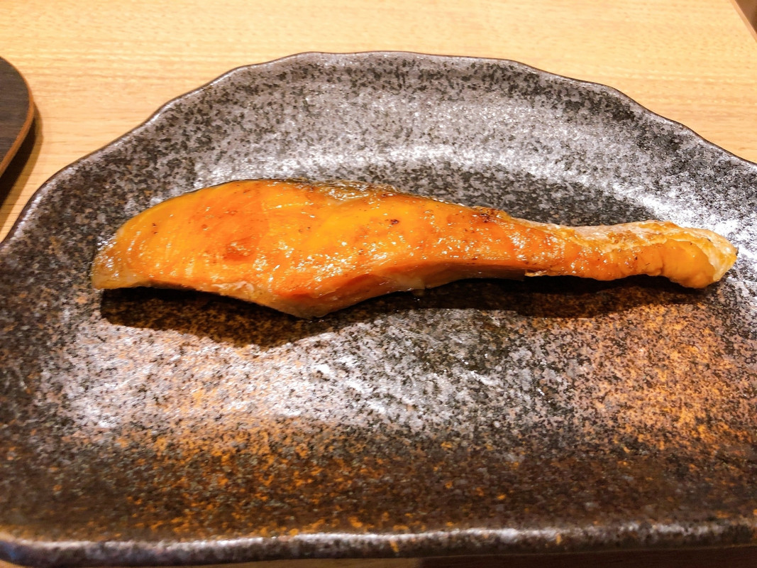 焼き鮭です。アジの開きもありました