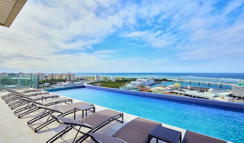 オープン期間は4月〜10月 / 1