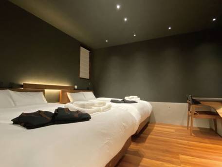 LAVA SAUNA & VILLA / 3