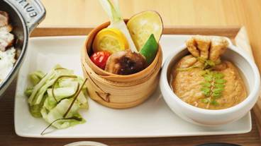 食事・飲み物 / 3