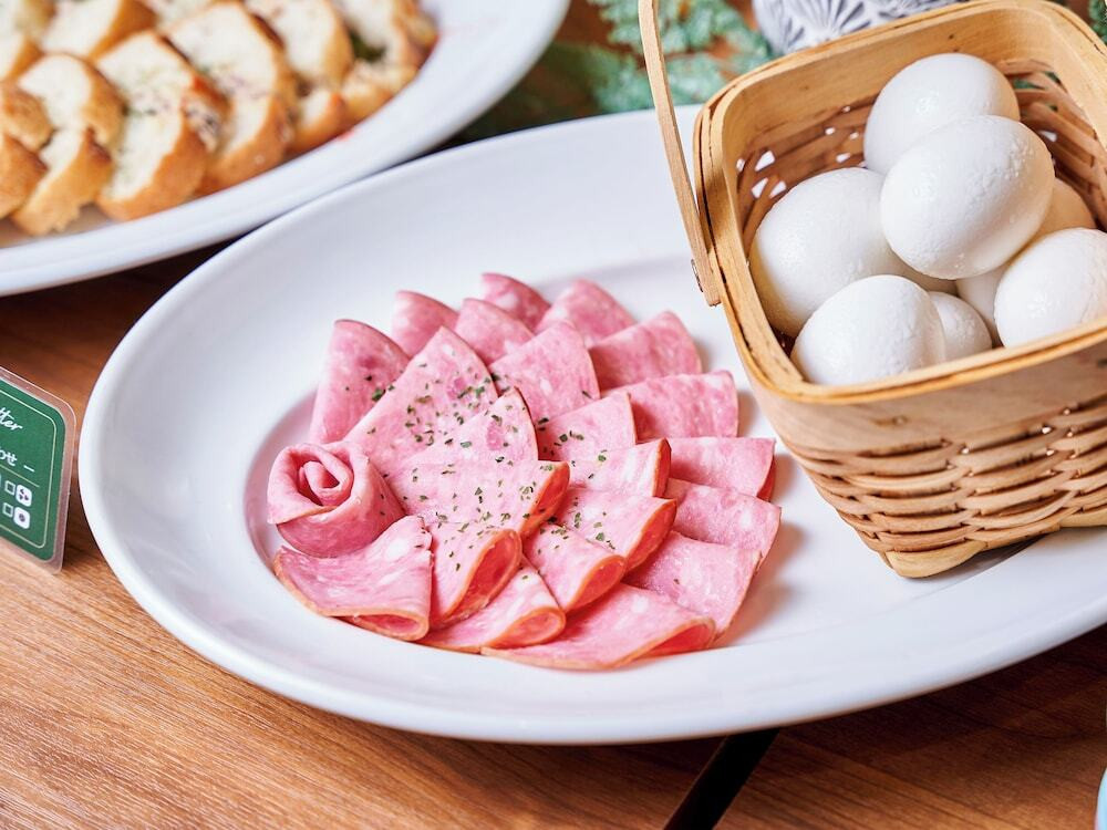 朝食